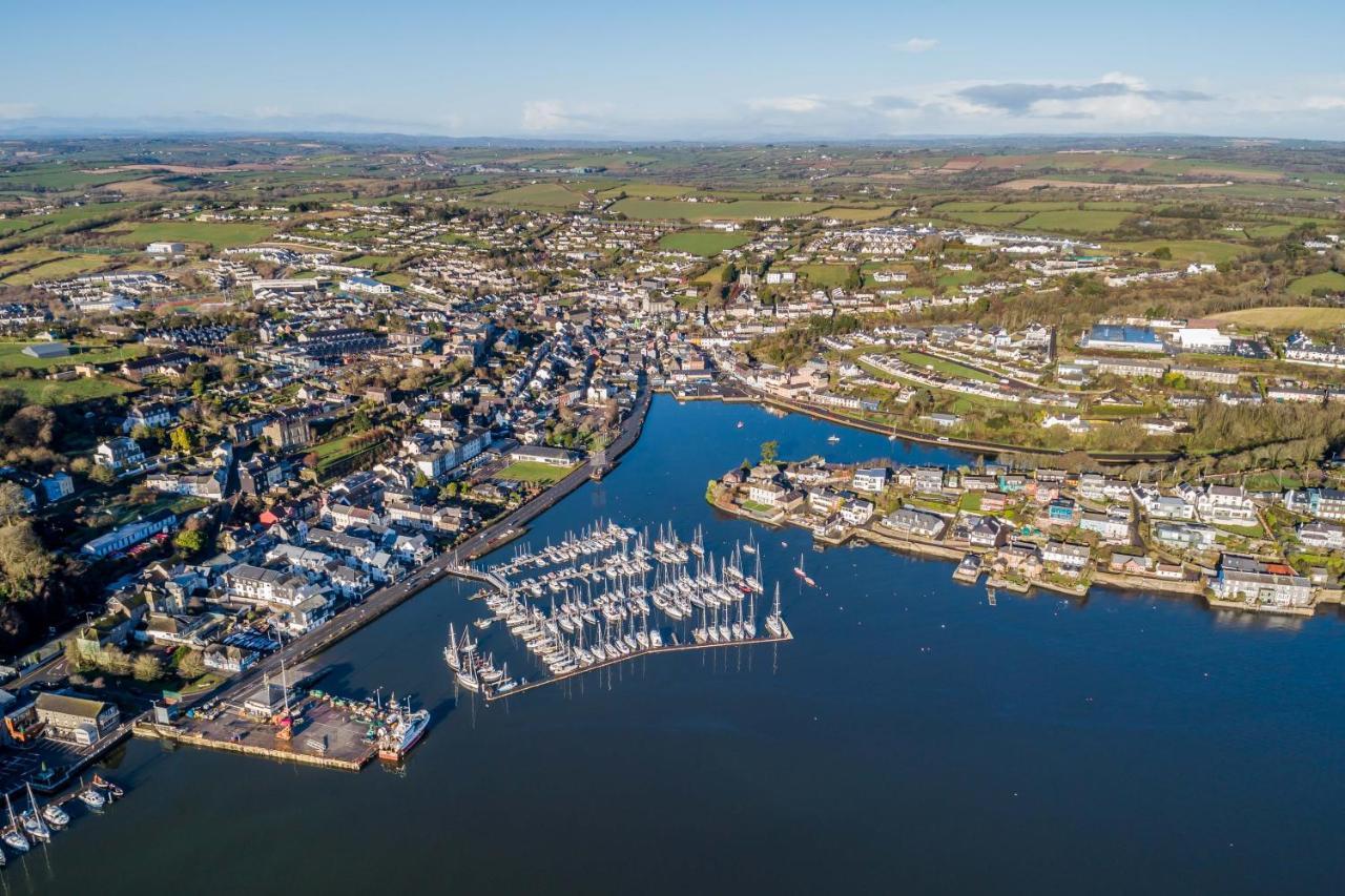 Ocean View,Kinsale, Hosted By Exquisite Holiday Homes, Sleeps 22 المظهر الخارجي الصورة